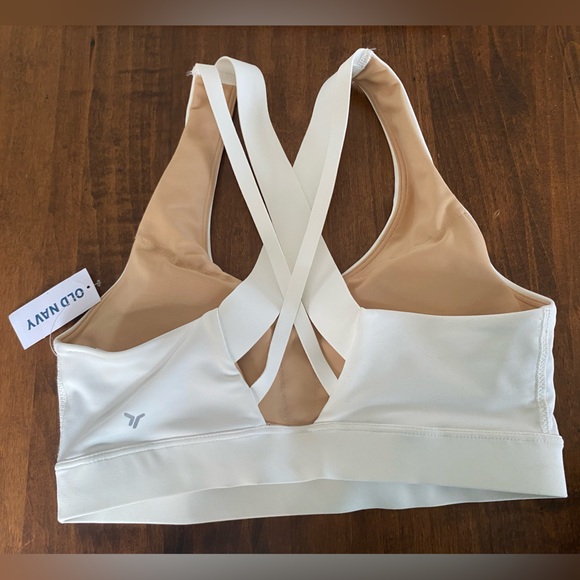 Brand new sports bra - Picture 2 of 3